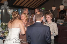 Manfred Grund - Picture4You.nl voor paardenfotografie, bruidsreportages en de fotograaf voor al uw feesten en partijen.