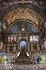 Je ogen volgen de lijnen in de foto.